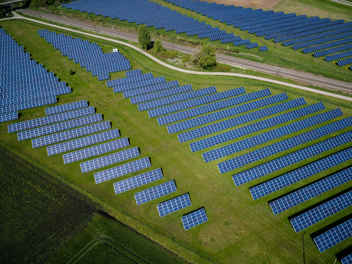 Come la Comunità Energetica Nazionale trasforma l’Italia